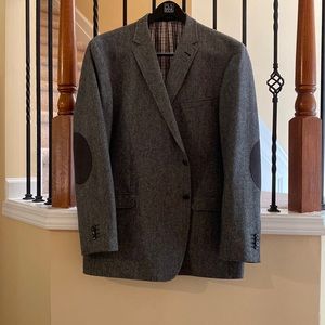 Jos A. Banks 1905 (Tailored Fit), 48L - Gray & Dark Gray Patches on Sleeves